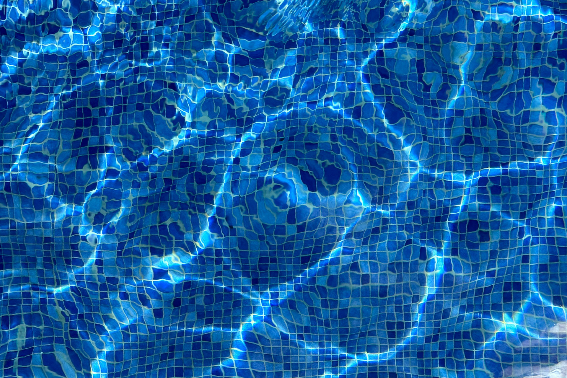 自宅温泉にプール・ジャグジーまで完備